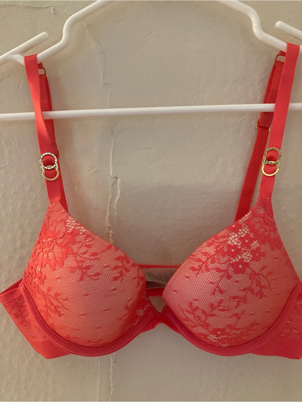 New Stella McCartney Lace Plunge Contour Bra Style S73-159 in Dahlia/Coral 34B